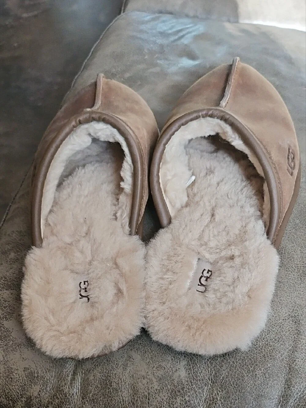 UGG Scuff Men's Brown Leather Shearling-Lined Slip-On Mule Slippers 8